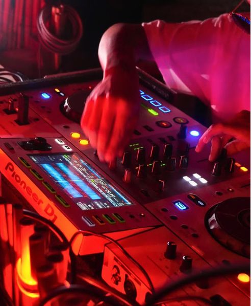 DJ in Naaya, Cuernavaca