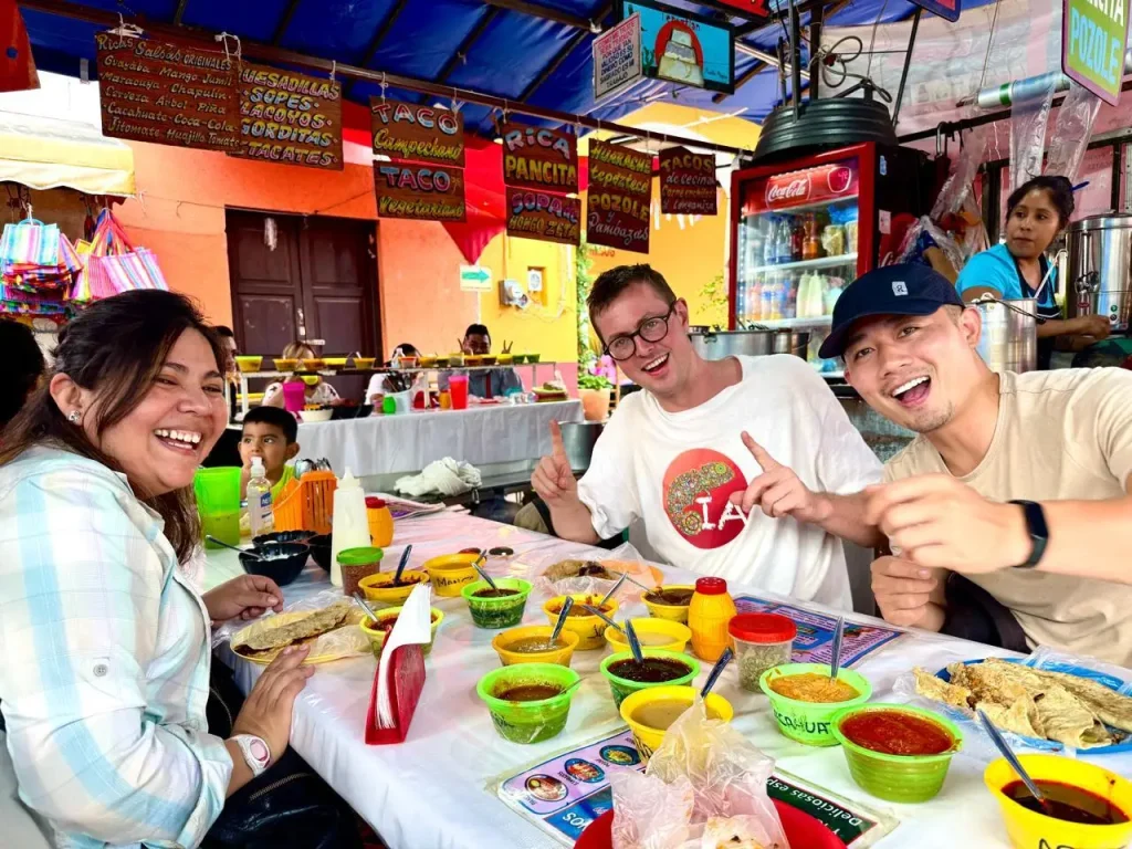 Restaurant in Chalma with tourists